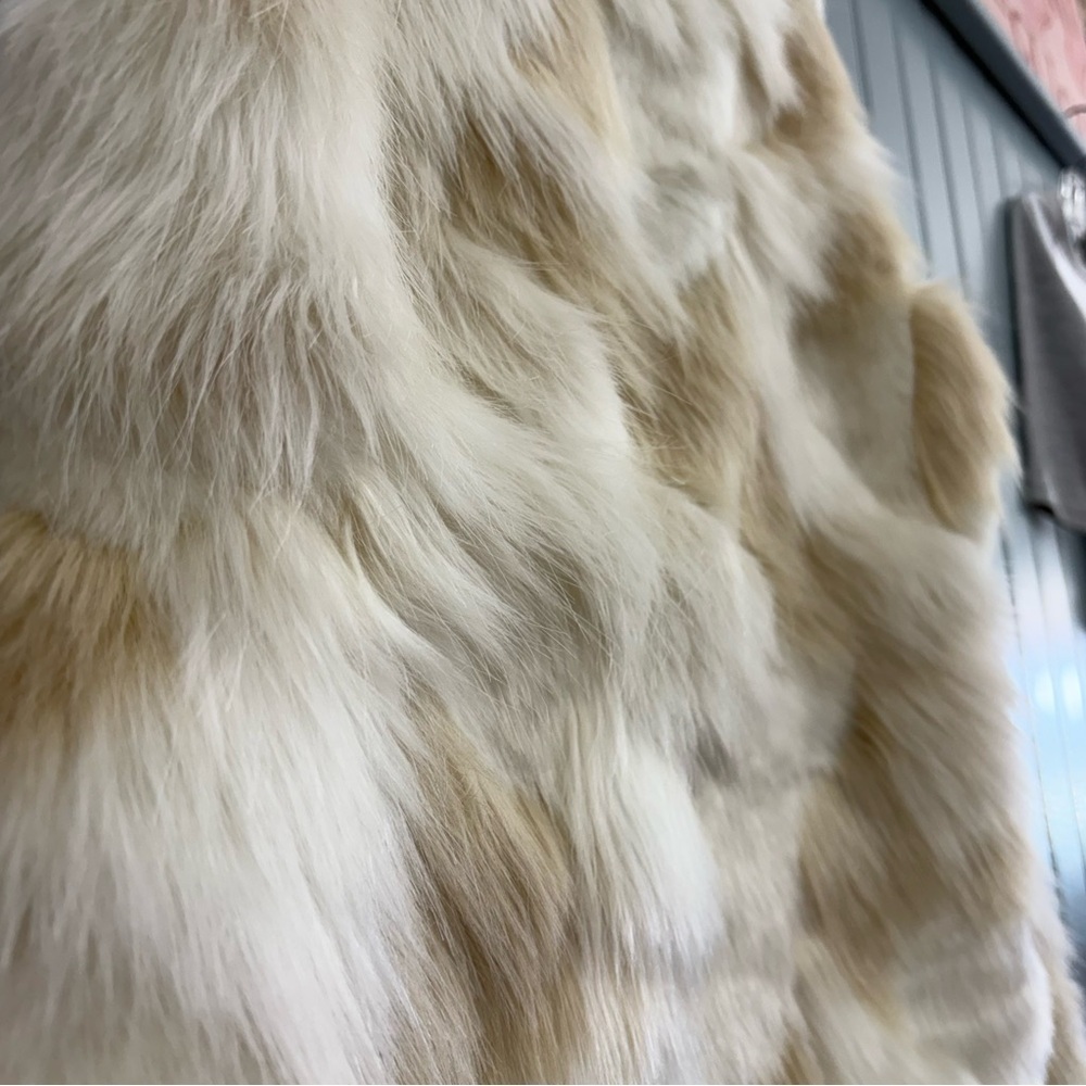 Miss Selfridge Cream and Tan Faux Fur Vest Size 2-4 - Picture 4 of 6